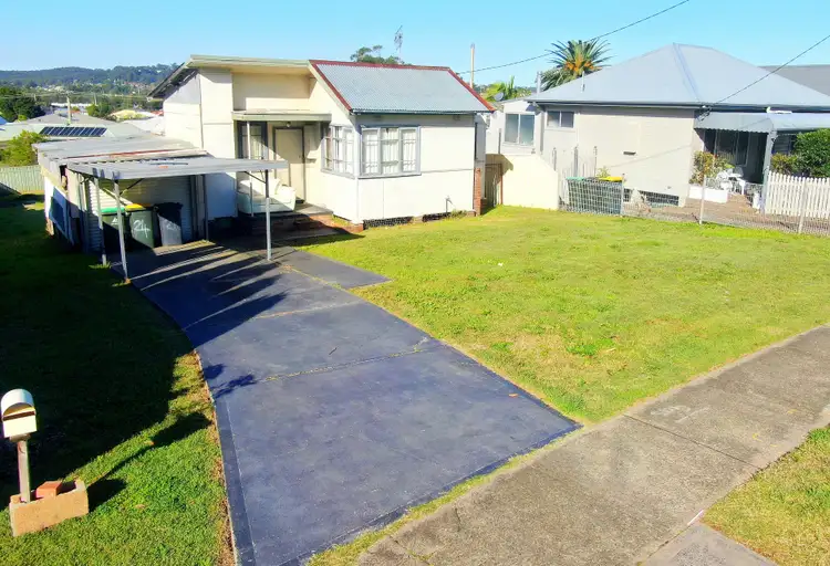 24 Fairfax Road, Warners Bay NSW 2282