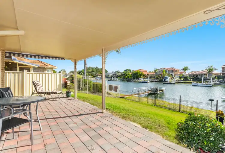 2/2 Nabilla Court, Yamba NSW 2464