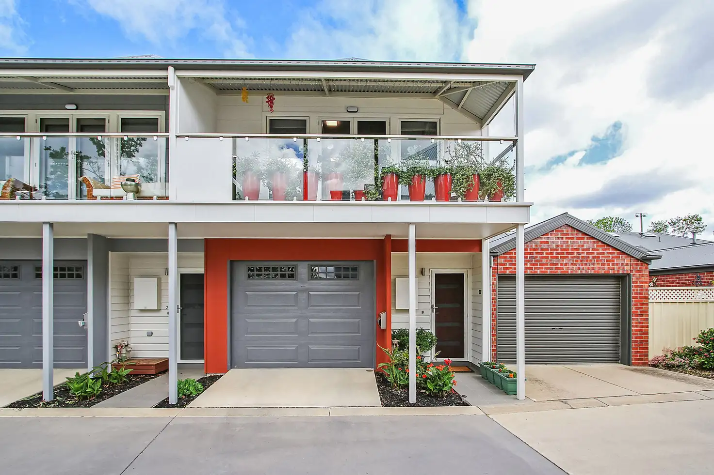 Main view of Homely townhouse listing, 30 Elmwood Circuit, Wodonga VIC 3690