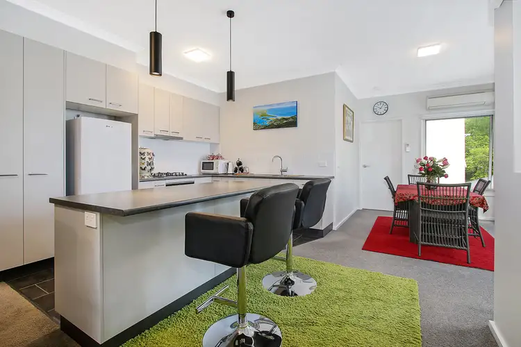 Fourth view of Homely townhouse listing, 30 Elmwood Circuit, Wodonga VIC 3690