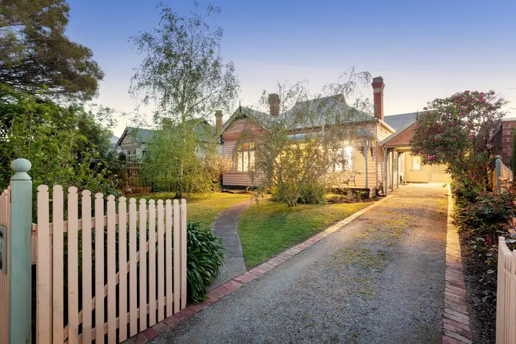 Main view of Homely house listing, 8 Mile End Road, Carnegie VIC 3163