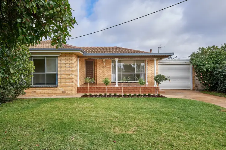 14 Grace Avenue, Lake Albert NSW 2650