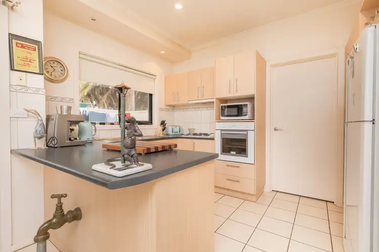 Fifth view of Homely house listing, 2/81 Jacaranda Street, Red Cliffs VIC 3496