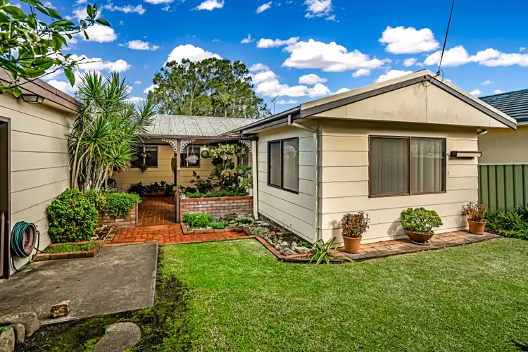 10 Crookhaven Drive, Greenwell Point NSW 2540