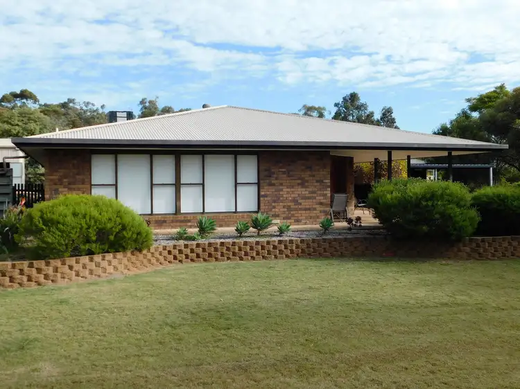 27 Creecoona Terrace, Bordertown SA 5268