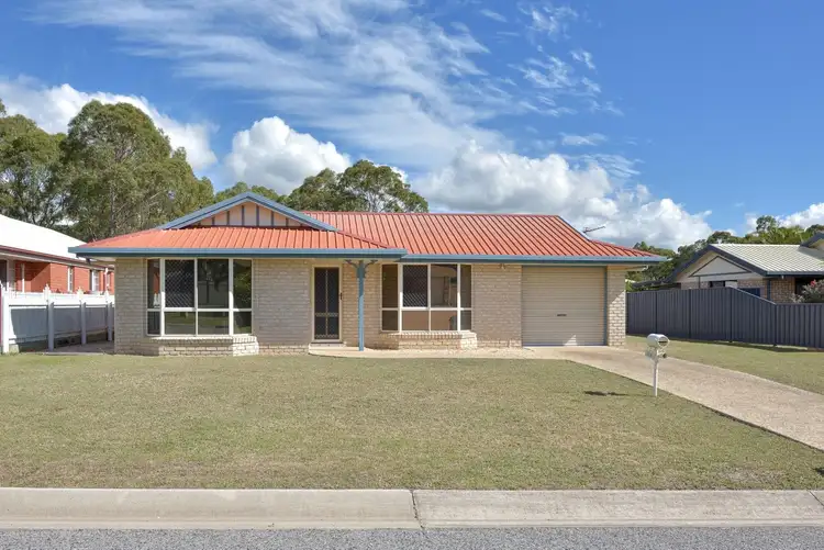 11 Hamilton Drive, Clinton QLD 4680