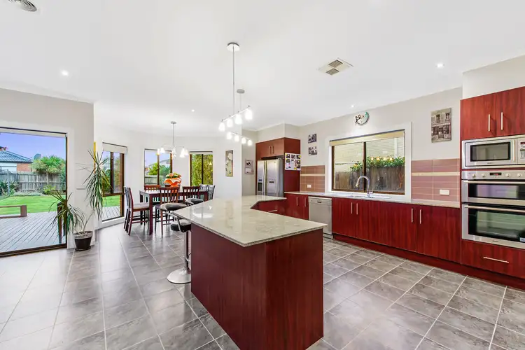 Fifth view of Homely house listing, 15 Illawarra Circuit, Taylors Hill VIC 3037