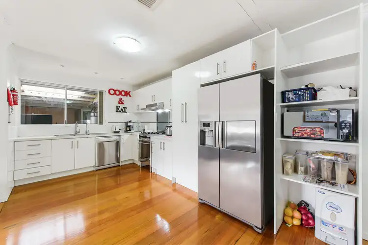 Second view of Homely house listing, 3 Walnut Court, Kings Park VIC 3021