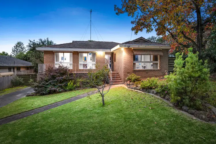 24 Olive Grove, Heidelberg VIC 3084