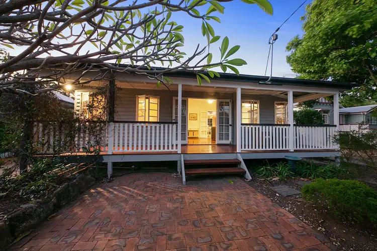 95 Englefield Road, Oxley QLD 4075