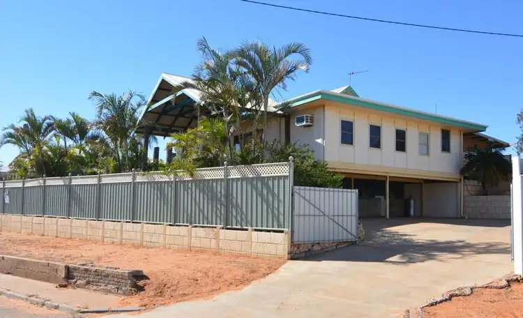 21 Craggs Court, Carnarvon WA 6701