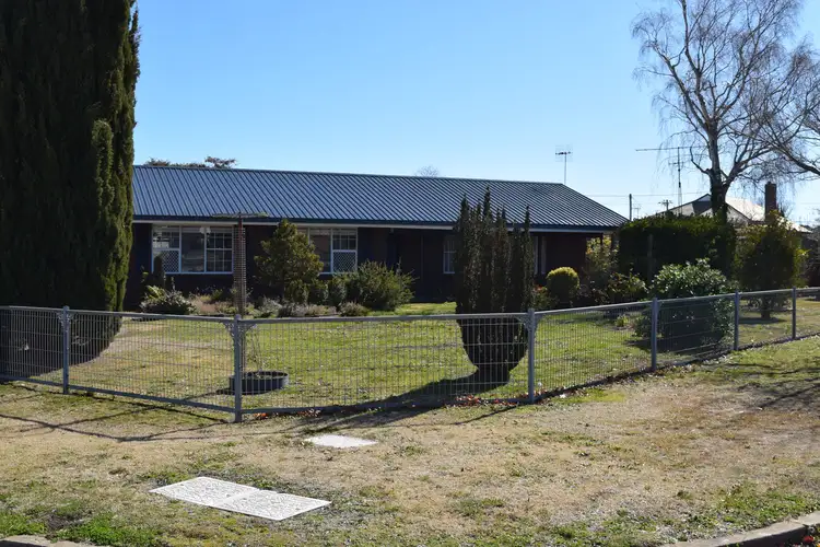 5 Moore Street, Guyra NSW 2365