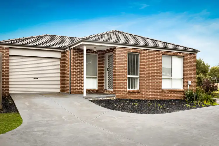 Main view of Homely unit listing, 10/9 Shakespeare Court, Drouin VIC 3818