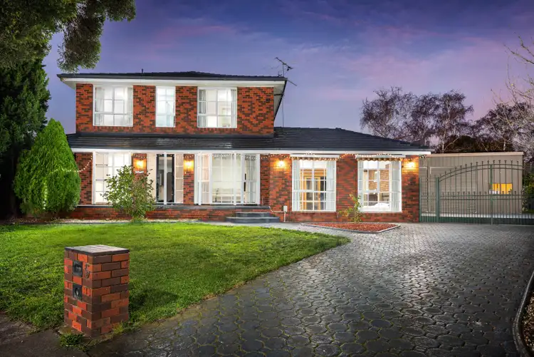 Second view of Homely house listing, 5 Shannon Place, Mill Park VIC 3082