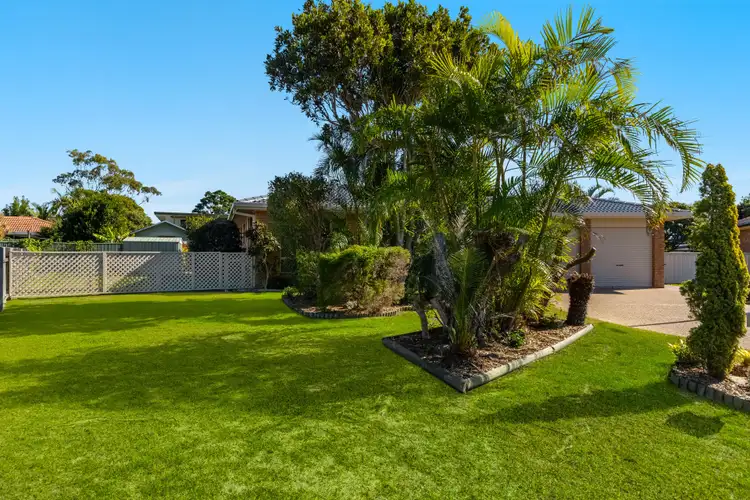 5 Ficus Close, Yamba NSW 2464