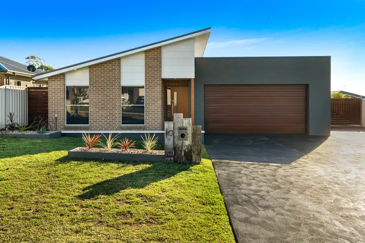 10 Brassia Rise, South Nowra NSW 2541
