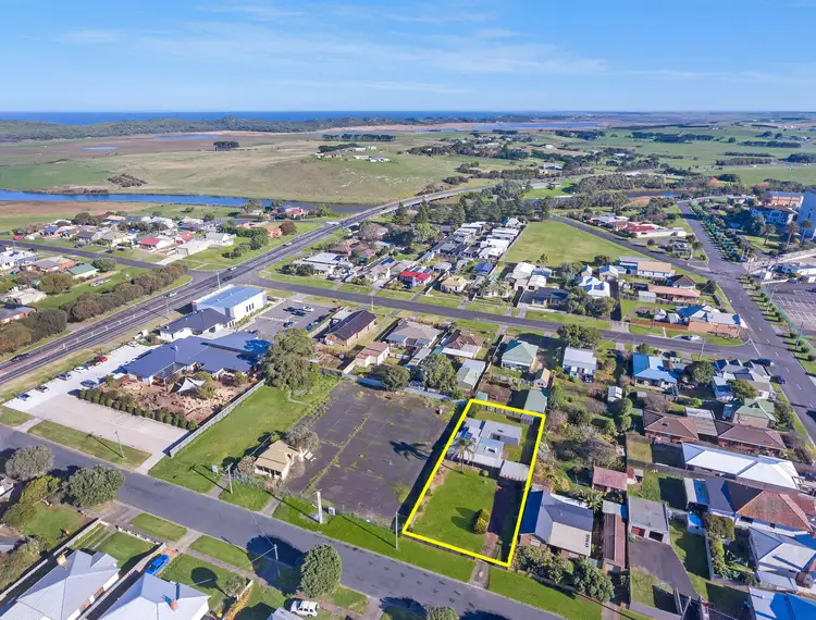 Main view of Homely house listing, 7 Hood Street, Warrnambool VIC 3280