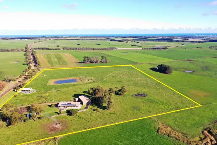 189 North South Road, Paaratte VIC 3268