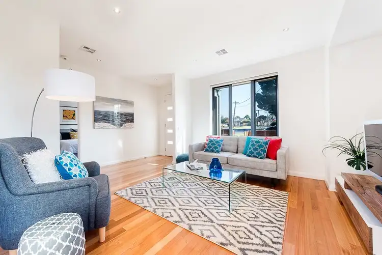 Fourth view of Homely townhouse listing, 1/330 Huntingdale Road, Oakleigh South VIC 3167
