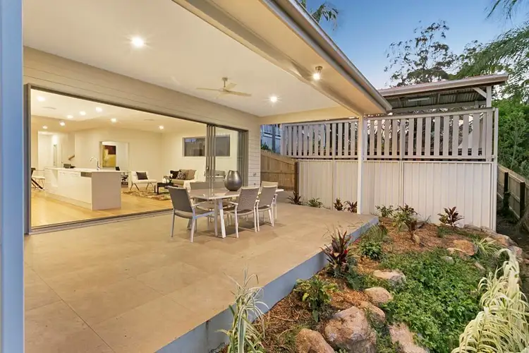 15A Bina Street, Chapel Hill QLD 4069