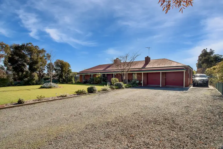 Fifth view of Homely house listing, 10 Henderson Street, Yarrawonga VIC 3730