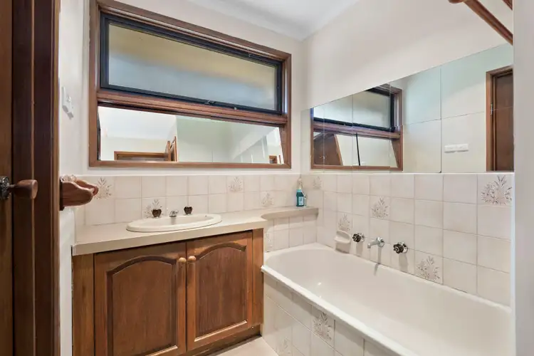 Sixth view of Homely house listing, 27 Glenview Crescent, Frankston VIC 3199
