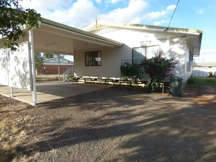 12 Feather Street, Roma QLD 4455