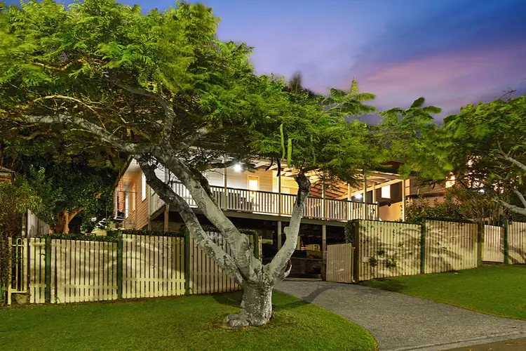 31 Roseneath Parade, Wynnum West QLD 4178