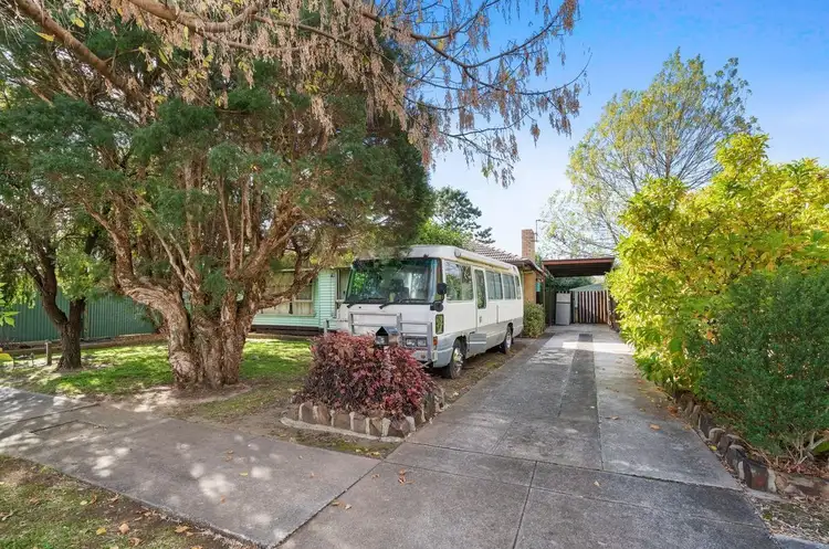 Second view of Homely house listing, 5 Morelle Court, Mooroolbark VIC 3138
