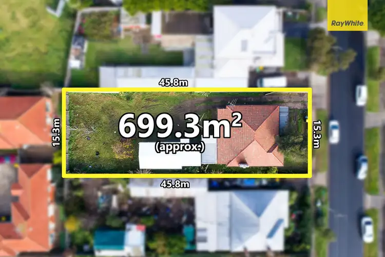 12 Walmer Avenue, St Albans VIC 3021