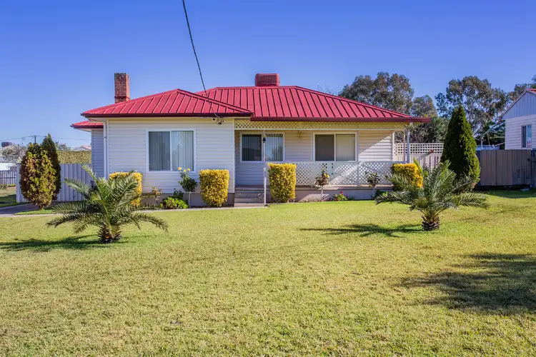 10 Thomas Street, Cowra NSW 2794