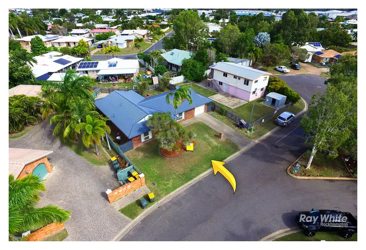 Second view of Homely house listing, 11 Kawana Close, Kawana QLD 4701
