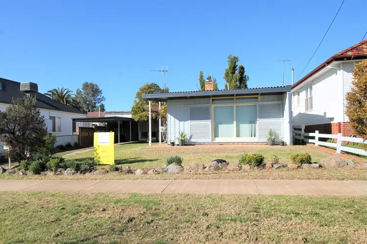 34 McLerie Street, Young NSW 2594