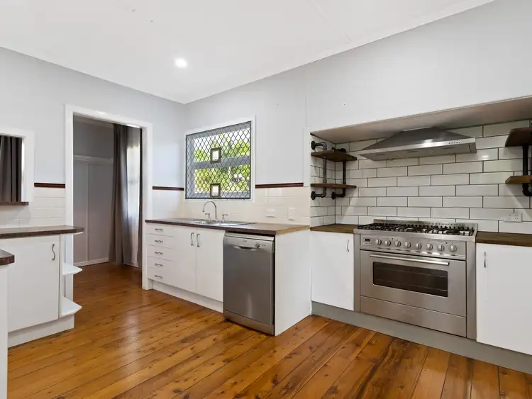 6 Dowling Drive, Southport QLD 4215