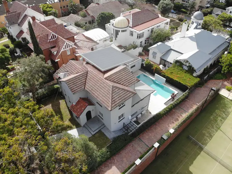 16 Killara Avenue, Hamilton QLD 4007