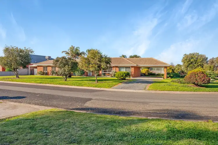 2 McCarthy Close, Yarrawonga VIC 3730