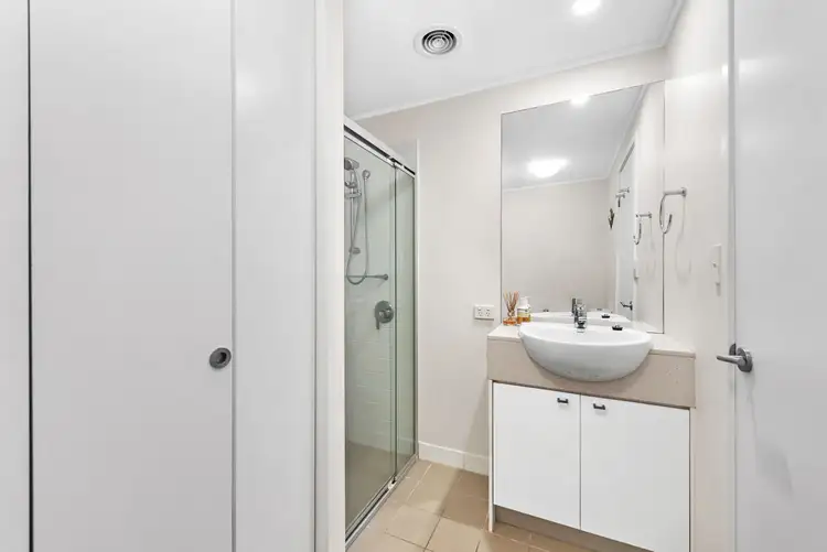 Sixth view of Homely unit listing, 102/25-33 Dix Street, Redcliffe QLD 4020