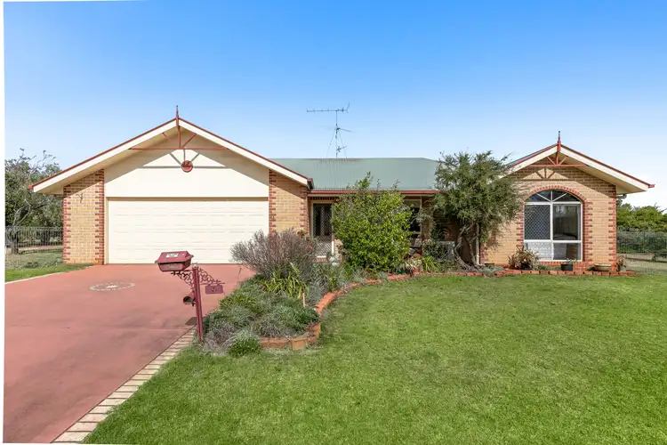9 Lynne Court, Highfields QLD 4352