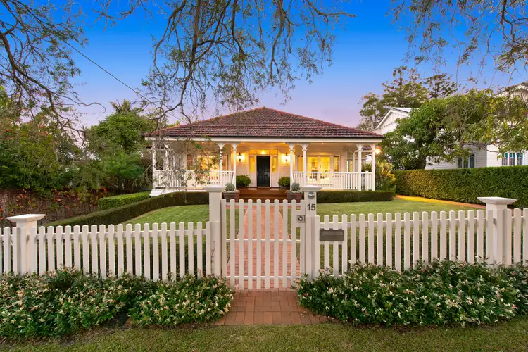 15 Goldieslie Road, Indooroopilly QLD 4068