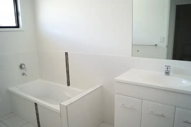 Seventh view of Homely house listing, 35 Thornton, Emerald QLD 4720