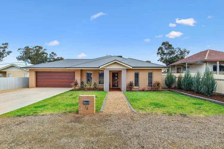 18 Bruce Street, Coolamon NSW 2701