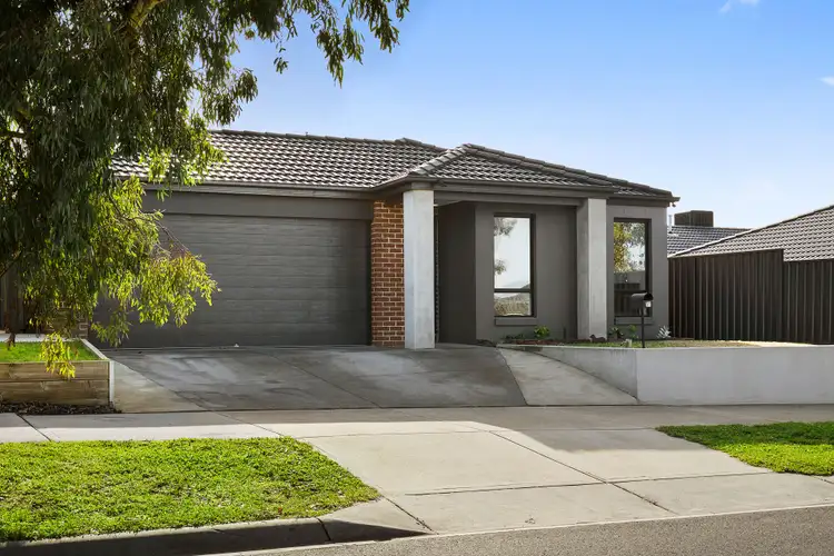 31 Superior Waters, Pakenham VIC 3810