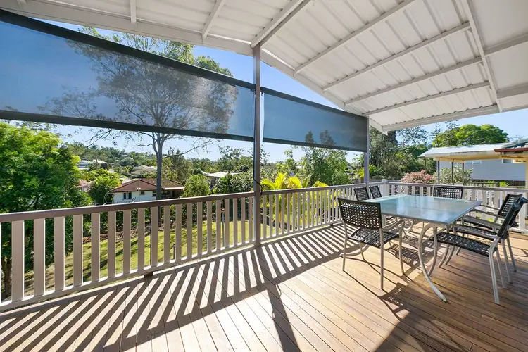 11 Elanora Street, Oxley QLD 4075