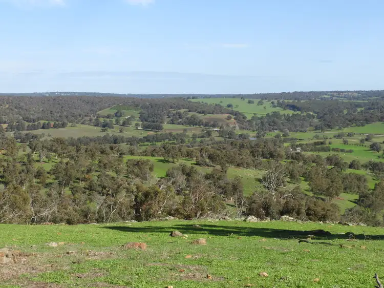 712 Davis Road, Chittering WA 6084