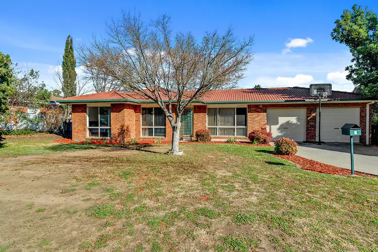 6 Darebin Place, Conder ACT 2906