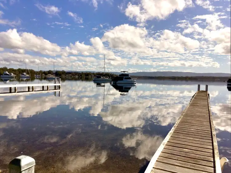 147 Grand Parade, Bonnells Bay NSW 2264