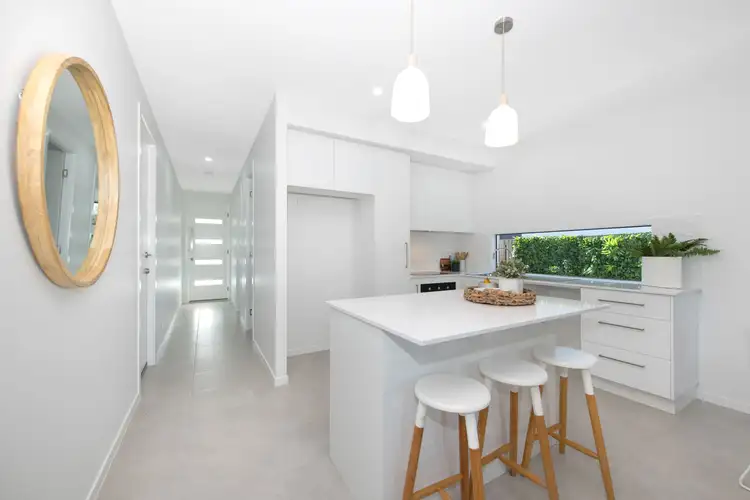 36 Nix Street, West End QLD 4810
