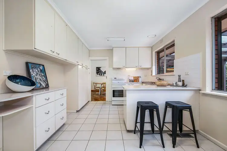 Fifth view of Homely house listing, 10 Mayfield Drive, Mount Waverley VIC 3149