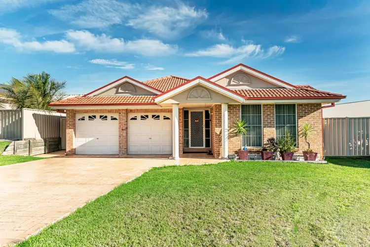 18 Warrigal Street, Nowra NSW 2541