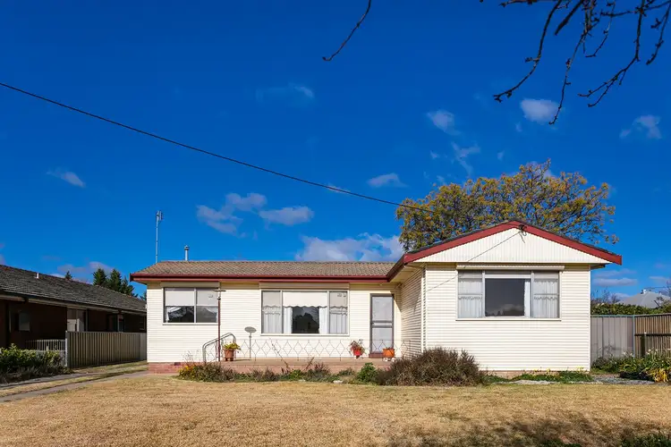 2 Moulder Street, Orange NSW 2800
